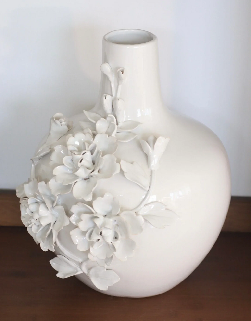 Contera Floral Relief Ceramic Vase