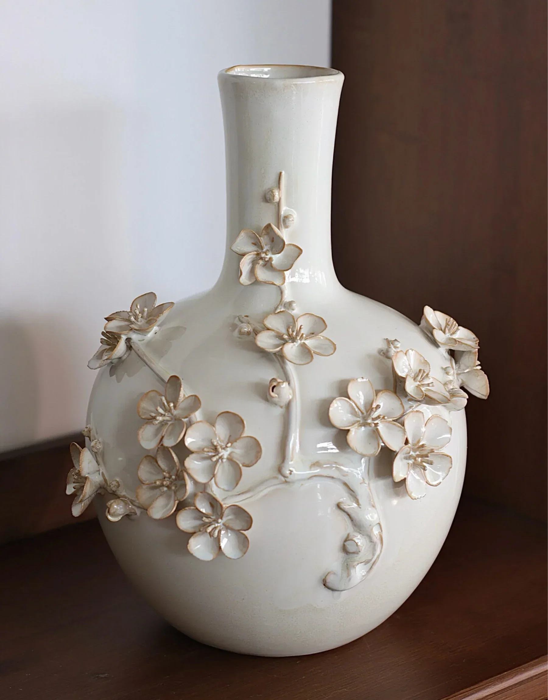 Contera Floral Relief Ceramic Vase