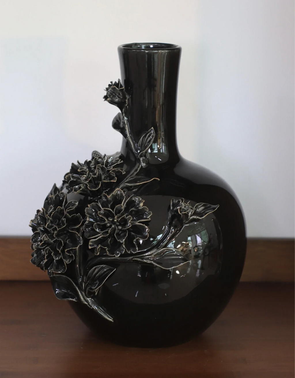 Contera Floral Relief Ceramic Vase