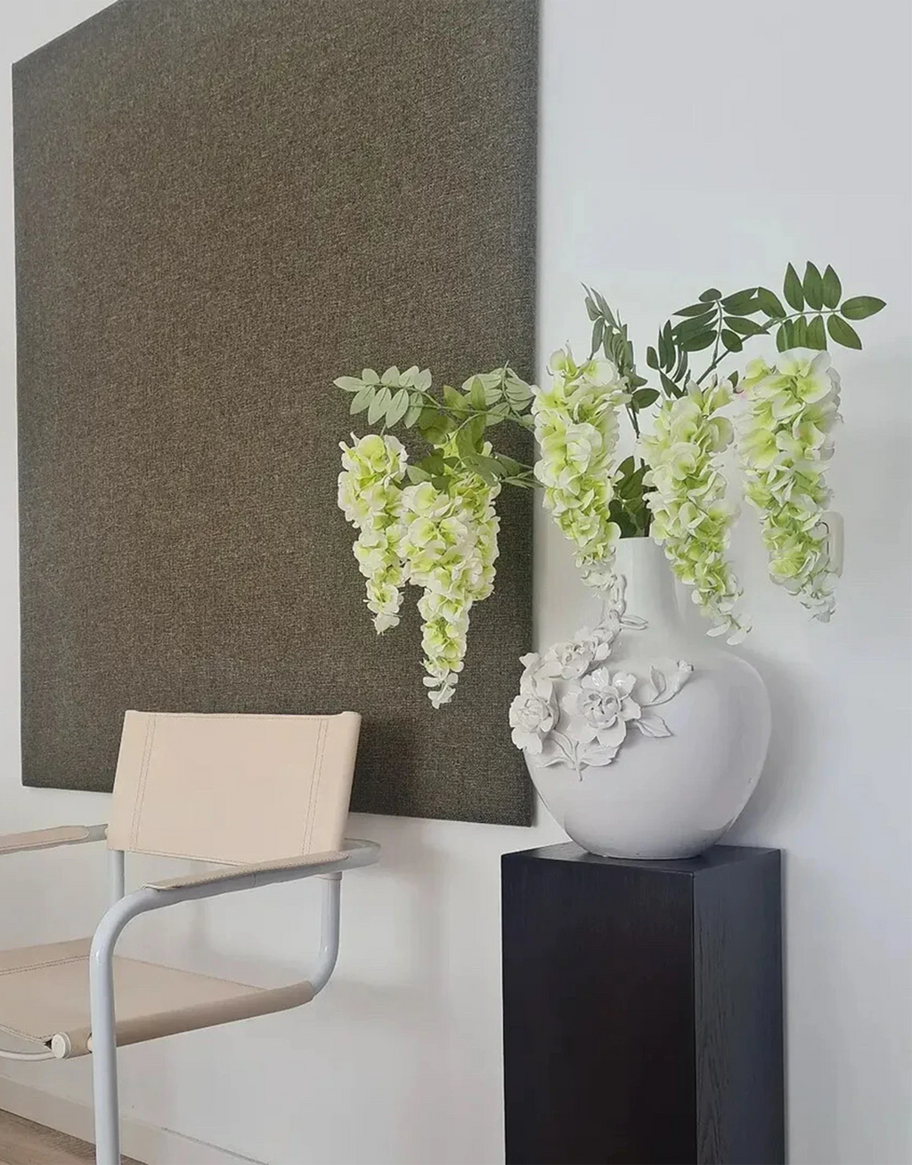 Contera Floral Relief Ceramic Vase
