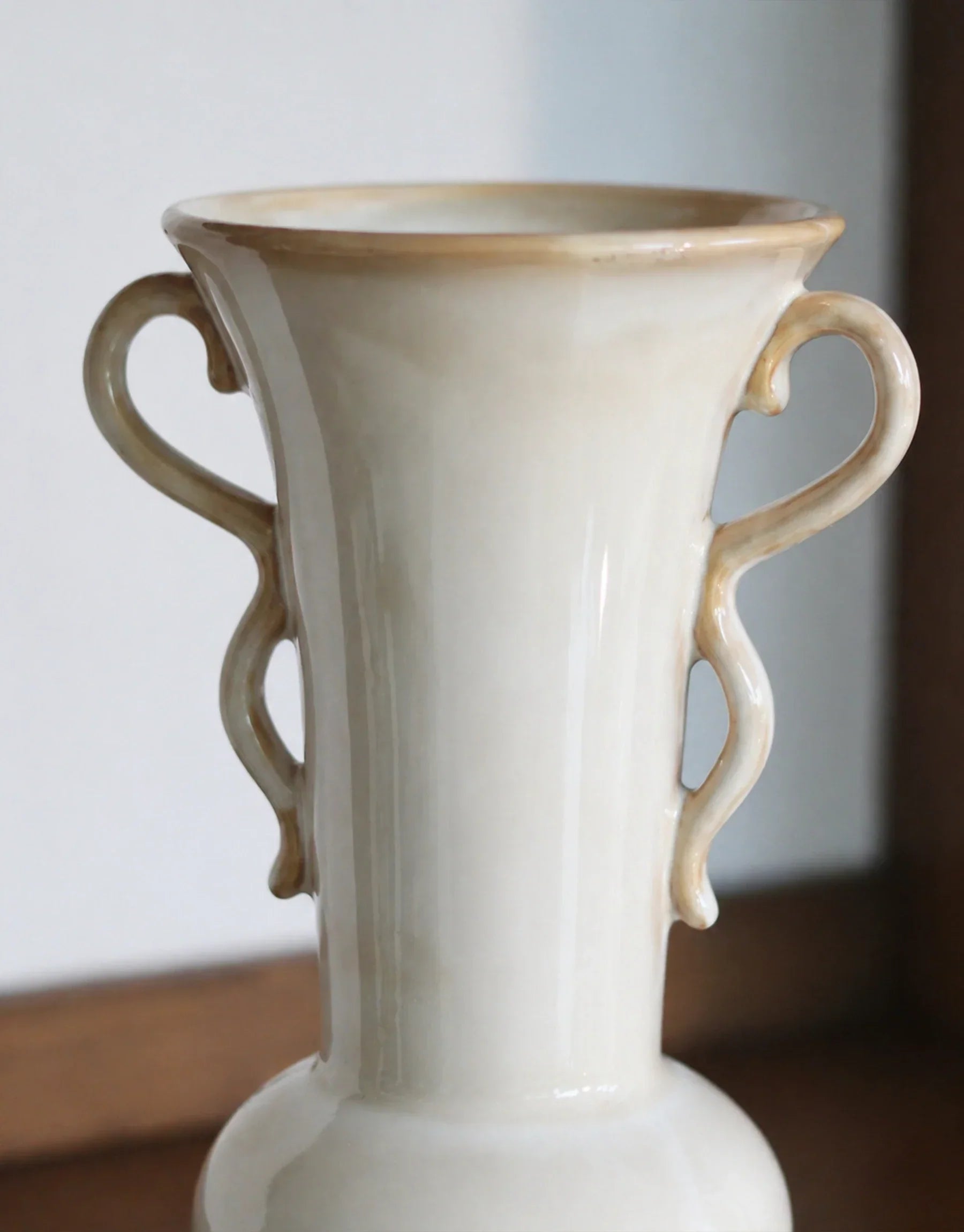 Dorennoa French Vintage Pedestal Ceramic Vase
