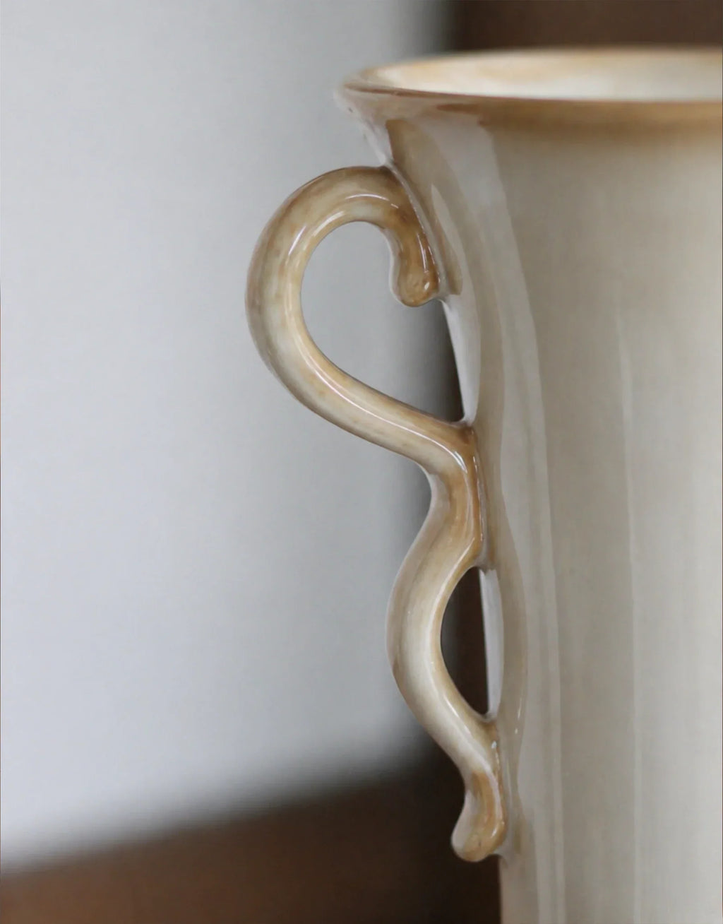 Dorennoa French Vintage Pedestal Ceramic Vase