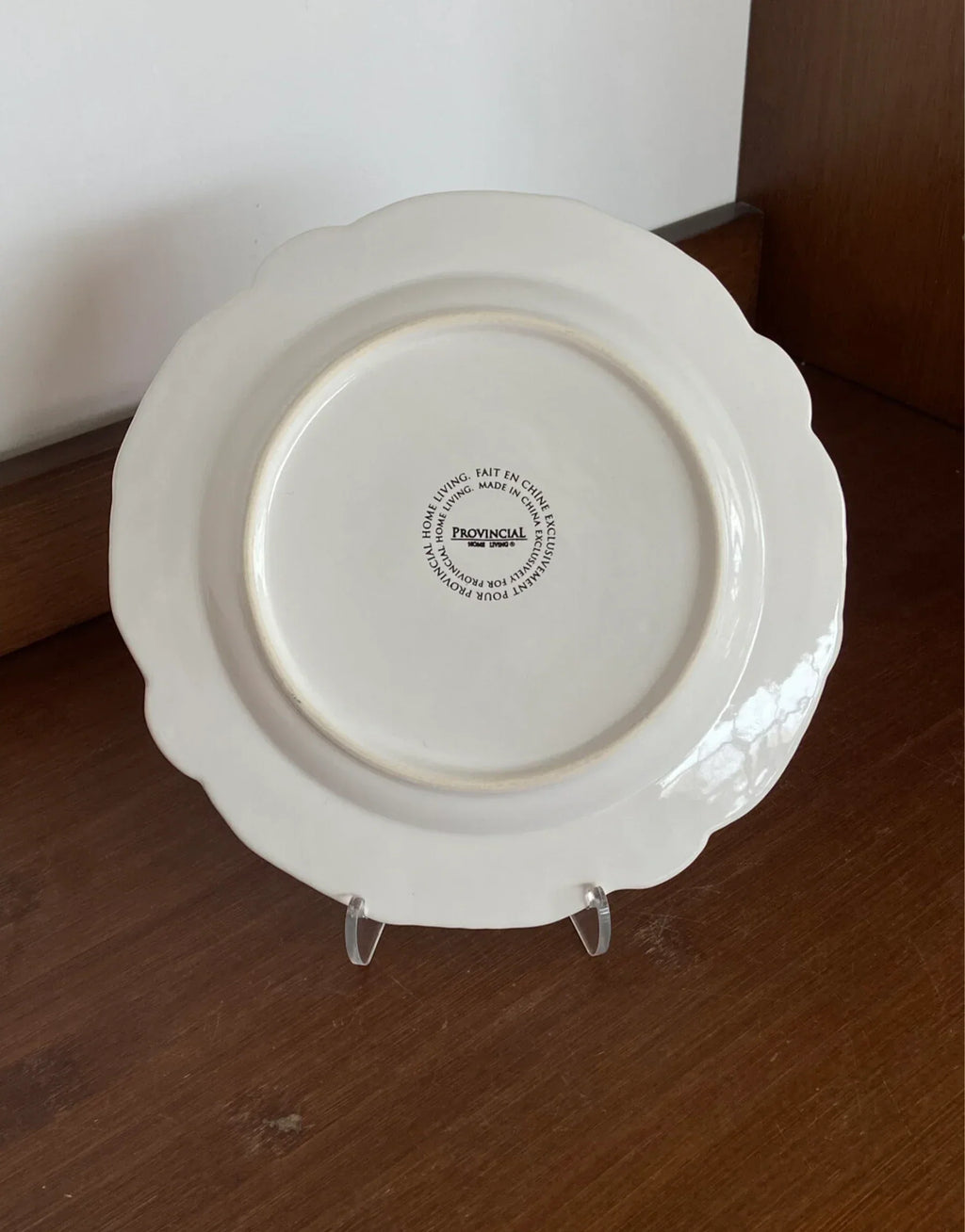 Pinot Vintage-Inspired Embossed Ceramic Tray